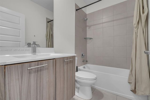 8363 NW 41st St A-109, Doral, FL 33166