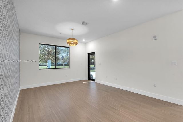 8363 NW 41st St A-109, Doral, FL 33166