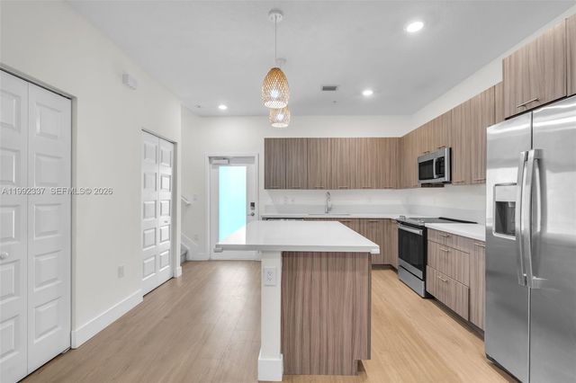 8363 NW 41st St A-109, Doral, FL 33166