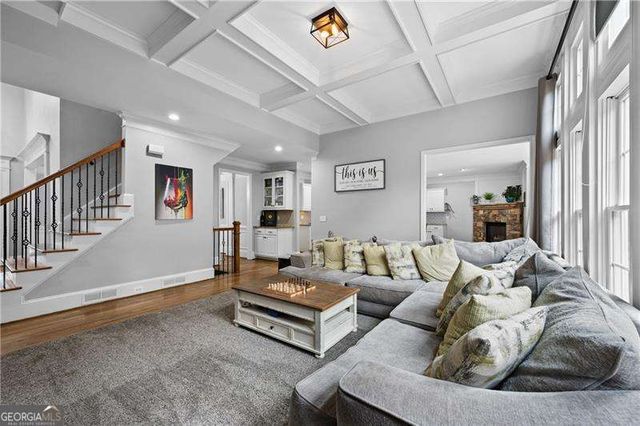 354 Estates View Drive, Acworth, GA 30101