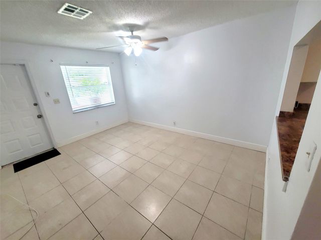 241 NE 35th Street 2, Oakland Park, FL 33334