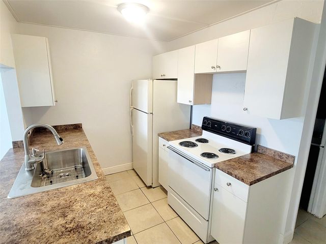 241 NE 35th Street 2, Oakland Park, FL 33334