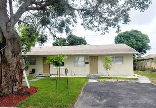 241 NE 35th Street 2, Oakland Park, FL 33334