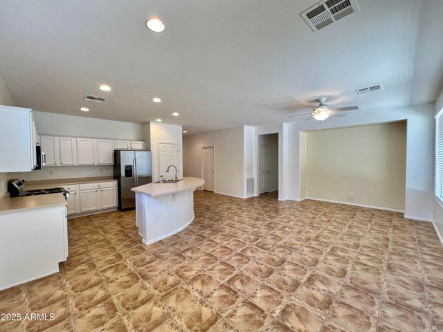 4707 E CAROB Drive, Gilbert, AZ 85298