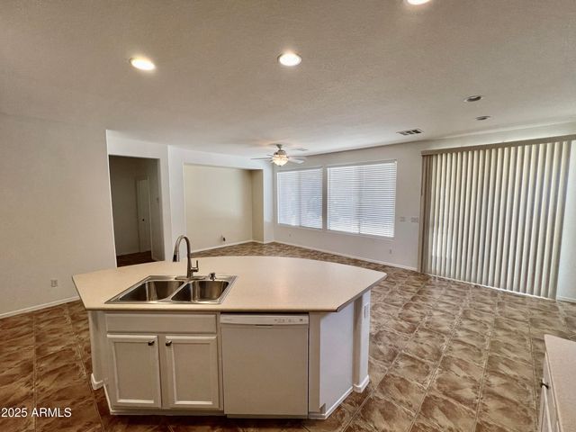 4707 E CAROB Drive, Gilbert, AZ 85298