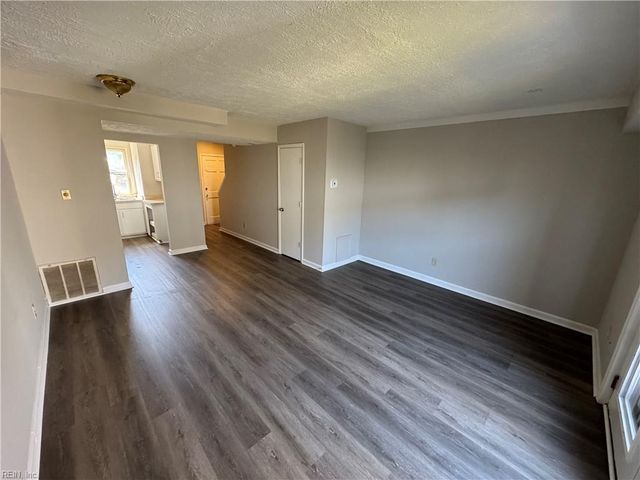 446 Britnie CT, Newport News, VA 23602