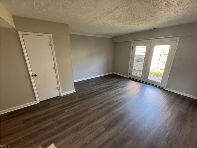 446 Britnie CT, Newport News, VA 23602