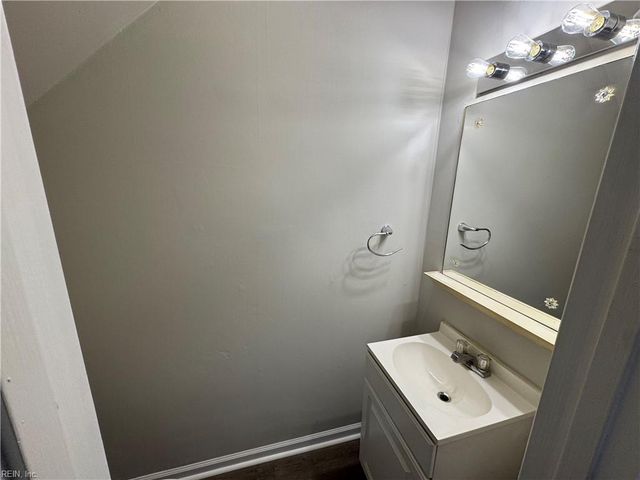 446 Britnie CT, Newport News, VA 23602