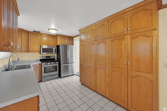 6117 S GLEN OAKS ST, Murray, UT 84107