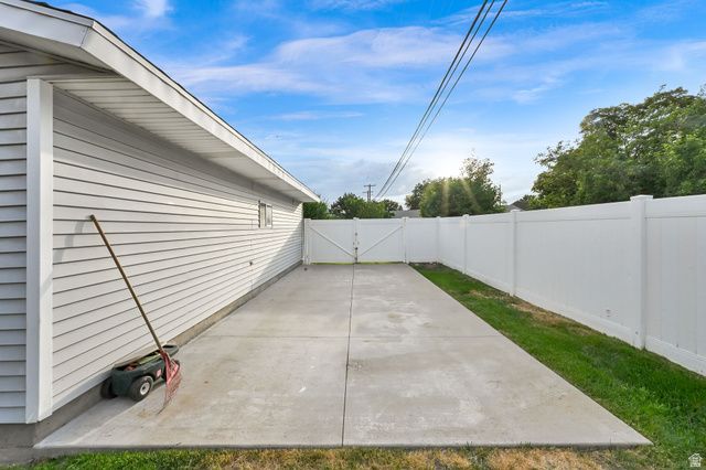6117 S GLEN OAKS ST, Murray, UT 84107