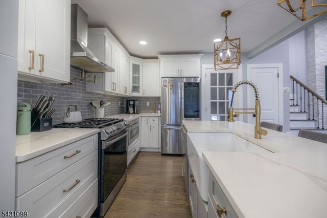 1349 Stanley Ter, Elizabeth City, NJ 07208