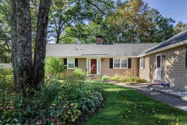 492 Woodlawn Ridge Road, Pembroke, NH 03275