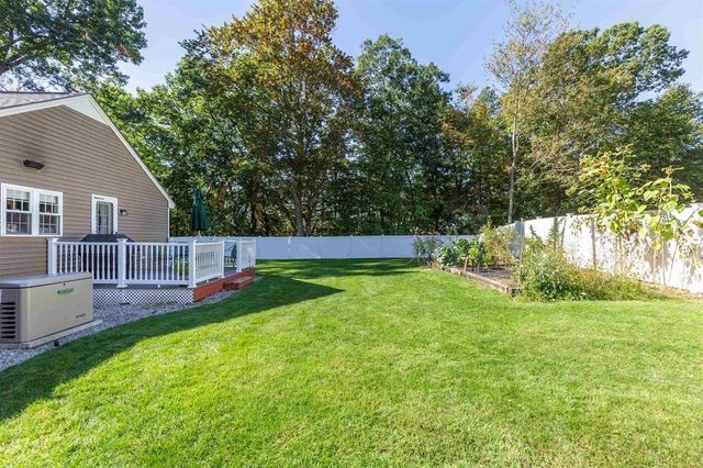 492 Woodlawn Ridge Road, Pembroke, NH 03275