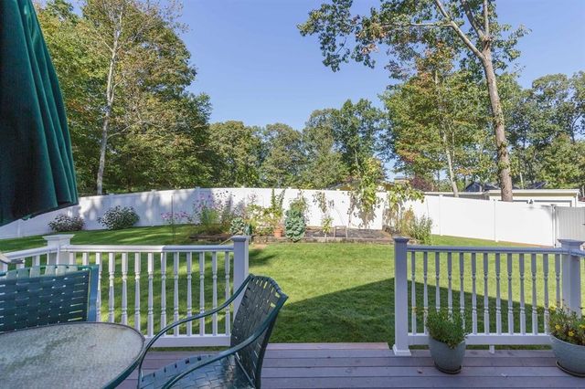 492 Woodlawn Ridge Road, Pembroke, NH 03275