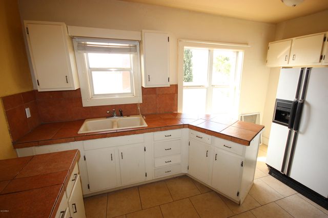 1165 E 10TH Street, Douglas, AZ 85607