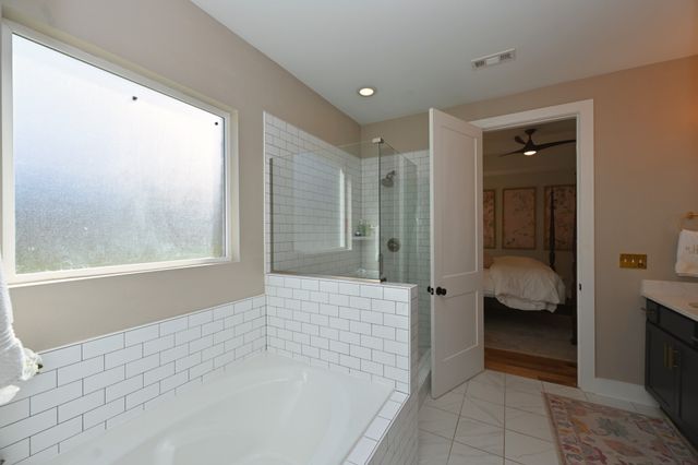 553 Oakvale Ln, Mount Juliet, TN 37122
