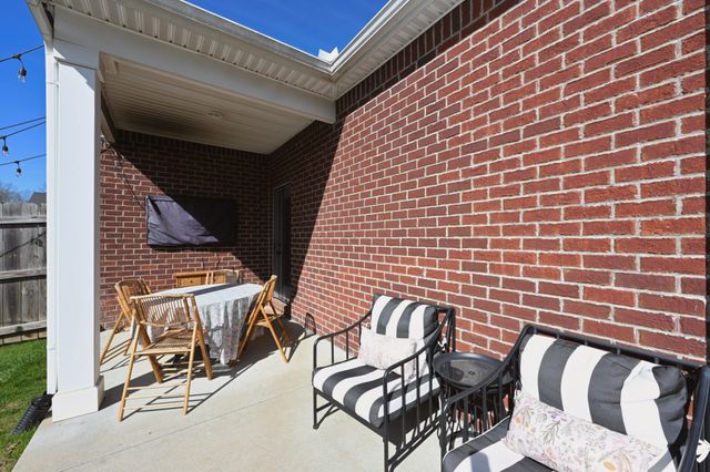 553 Oakvale Ln, Mount Juliet, TN 37122
