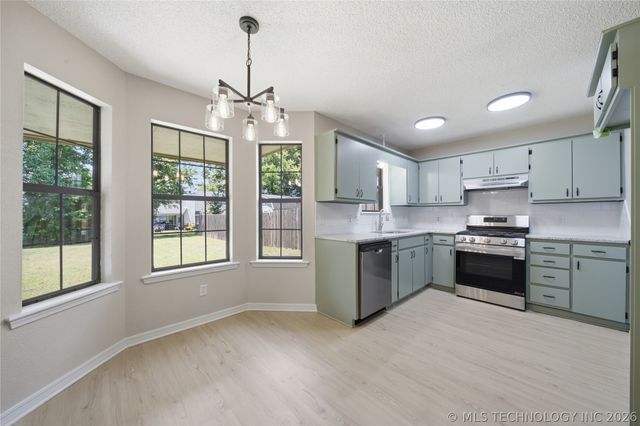 2007 S Missouri Court, Claremore, OK 74019