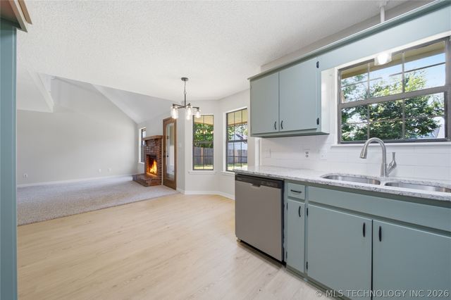 2007 S Missouri Court, Claremore, OK 74019