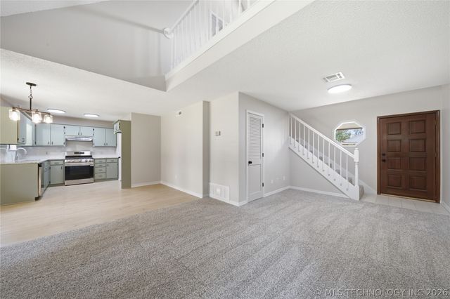 2007 S Missouri Court, Claremore, OK 74019