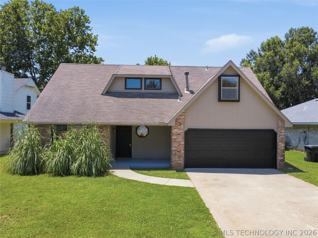 2007 S Missouri Court, Claremore, OK 74019