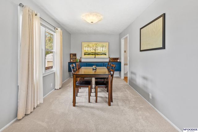 10312 W Street, Omaha, NE 68127
