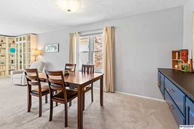10312 W Street, Omaha, NE 68127