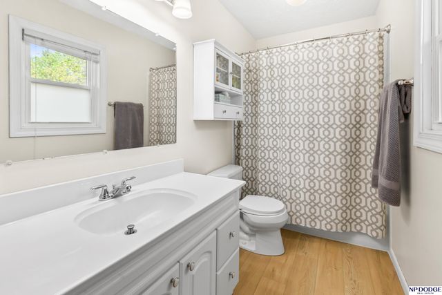 10312 W Street, Omaha, NE 68127