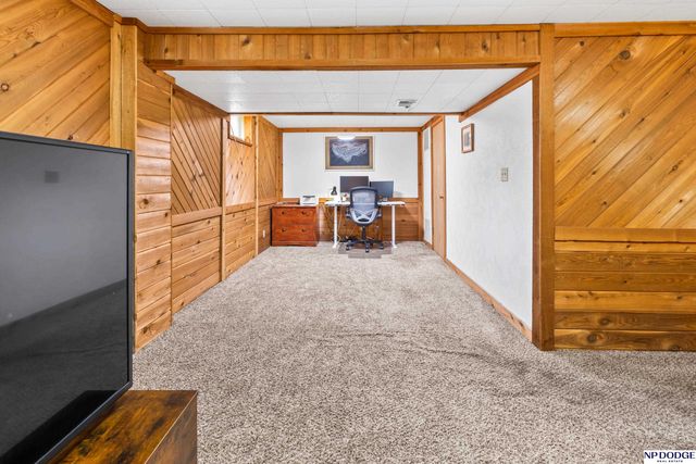 10312 W Street, Omaha, NE 68127