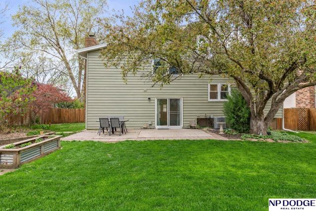 10312 W Street, Omaha, NE 68127