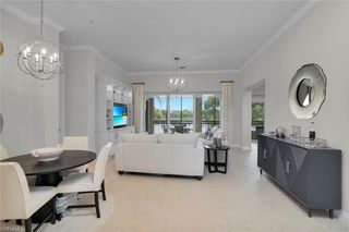 9255 Museo CIR W # 202, Naples, FL 34114