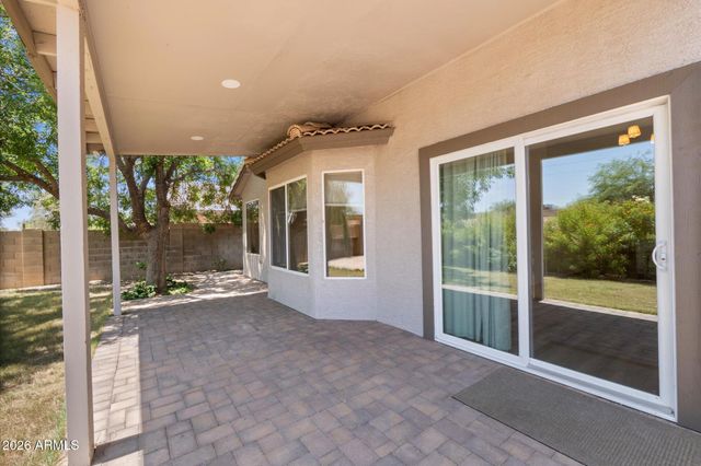 5055 E HILTON Avenue, Mesa, AZ 85206
