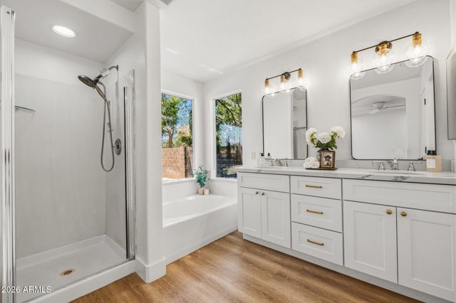 5055 E HILTON Avenue, Mesa, AZ 85206