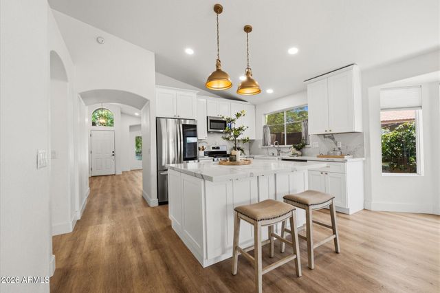 5055 E HILTON Avenue, Mesa, AZ 85206
