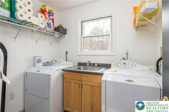 6159 Decker Road, Lehman Twp, PA 18324