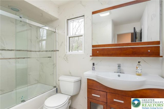 6159 Decker Road, Lehman Twp, PA 18324