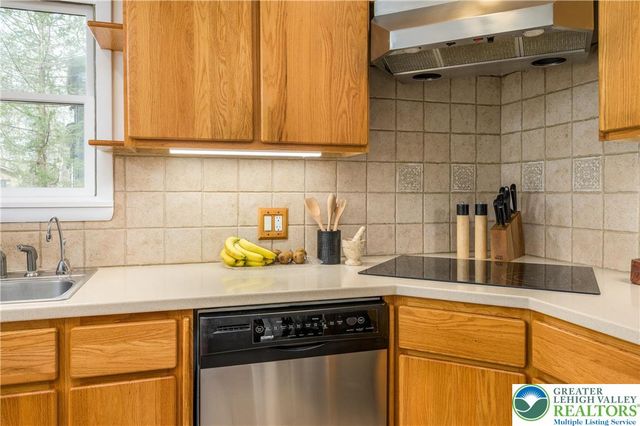 6159 Decker Road, Lehman Twp, PA 18324