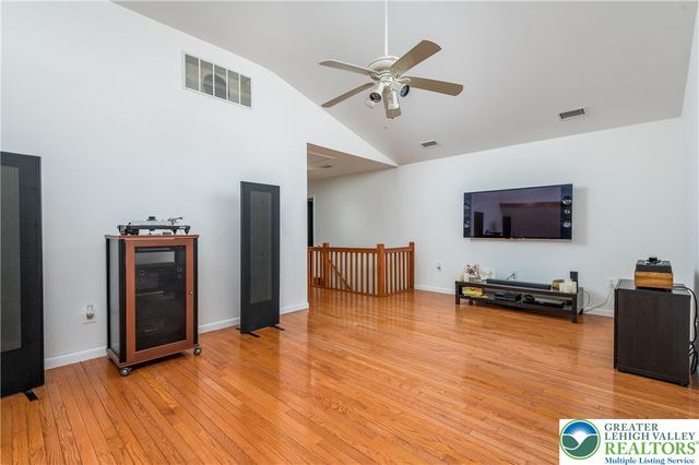 6159 Decker Road, Lehman Twp, PA 18324