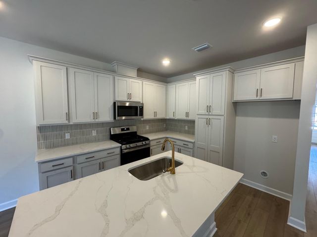 1058 Dusk Drive, Summerville, SC 29486