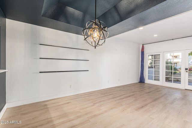 6153 N 28th Place, Phoenix, AZ 85016