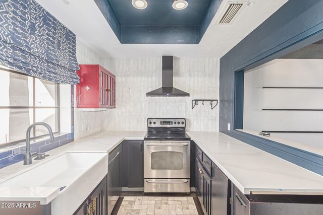 6153 N 28th Place, Phoenix, AZ 85016