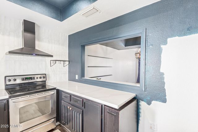 6153 N 28th Place, Phoenix, AZ 85016