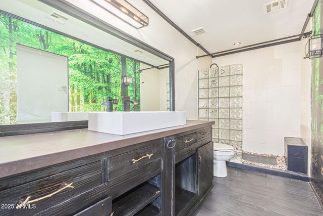 6153 N 28th Place, Phoenix, AZ 85016