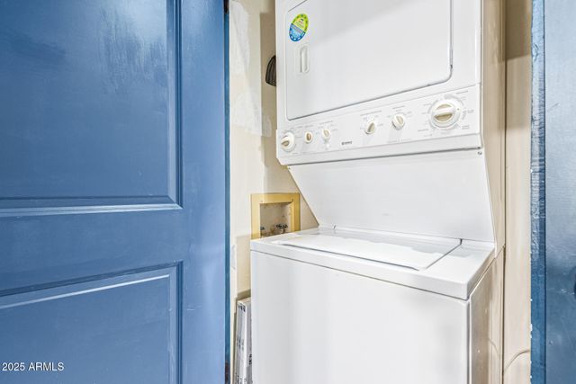 6153 N 28th Place, Phoenix, AZ 85016