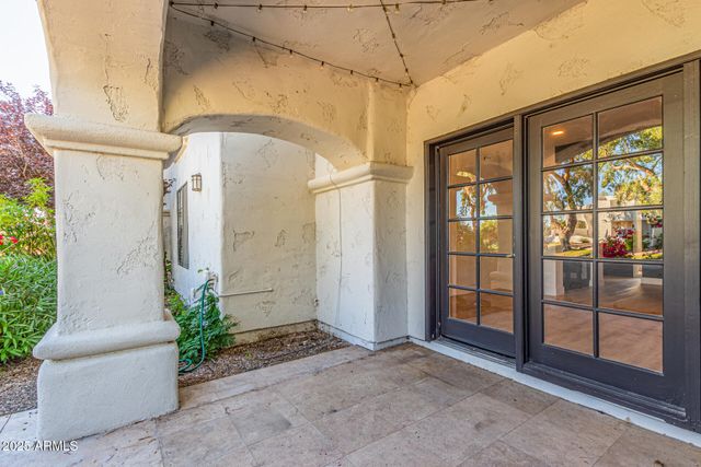 6153 N 28th Place, Phoenix, AZ 85016