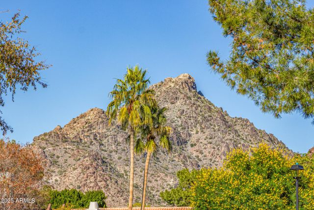 6153 N 28th Place, Phoenix, AZ 85016