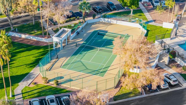 6153 N 28th Place, Phoenix, AZ 85016