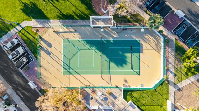 6153 N 28th Place, Phoenix, AZ 85016