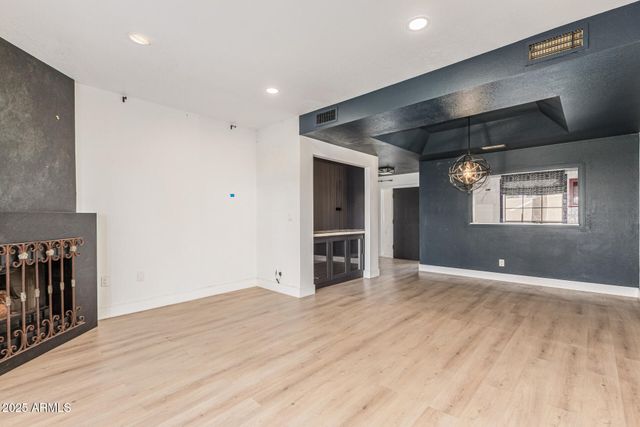 6153 N 28th Place, Phoenix, AZ 85016