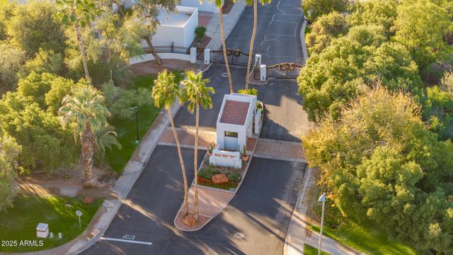 6153 N 28th Place, Phoenix, AZ 85016